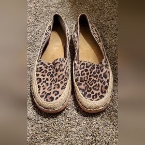 Ariats slip ons size 7 1/2.  Very good used condition!  Very comfy!